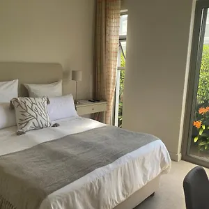 Guest house 23 Grace Cape Town